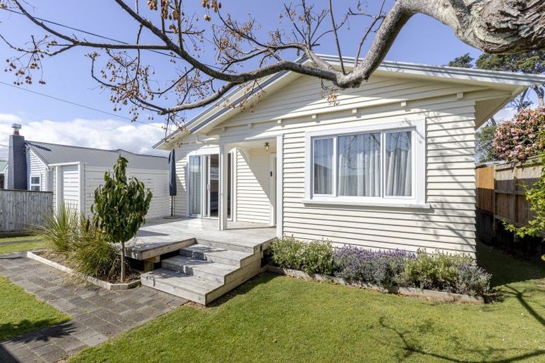 Photo of property in 22 Ngaio Street, Strandon, New Plymouth, 4312