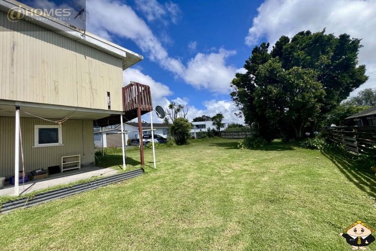 Photo of property in 84 Roberts Road, Te Atatu South, Auckland, 0610