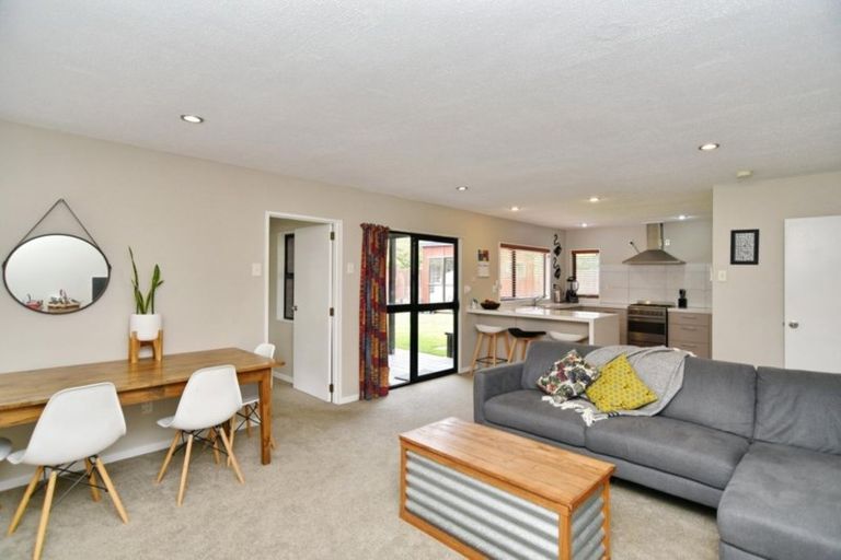 Photo of property in 11 Forest Park Place, Parklands, Christchurch, 8083