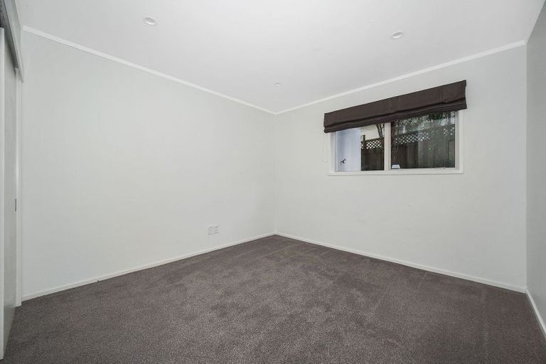 Photo of property in 9 Sandown Road, Rothesay Bay, Auckland, 0630