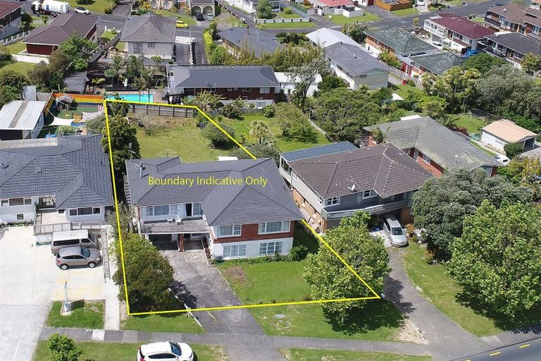 Photo of property in 4247 Great North Road, Glendene, Auckland, 0602