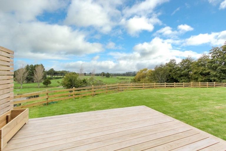 Photo of property in 311 Corbett Road, Paraite, New Plymouth, 4373