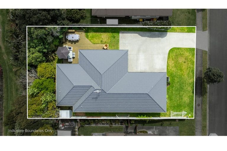 Photo of property in 15 Ian Place, Waihi Beach, 3611