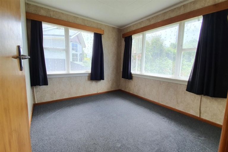 Photo of property in 3 Balmoral Street, Waimate, 7924