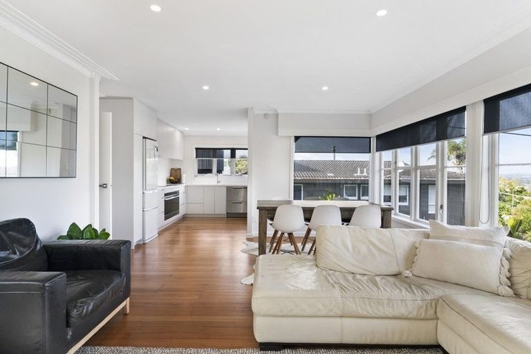 Photo of property in 55 Seaview Road, Castor Bay, Auckland, 0620