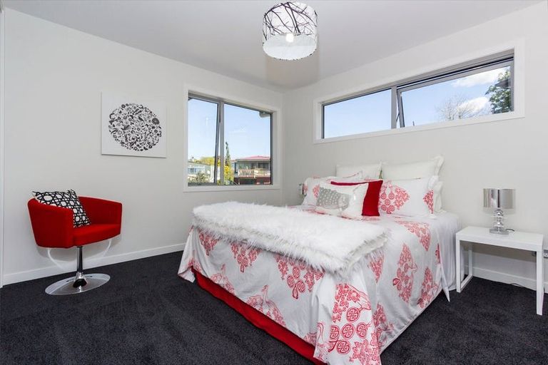 Photo of property in 13 Merchant Avenue, Te Atatu South, Auckland, 0610