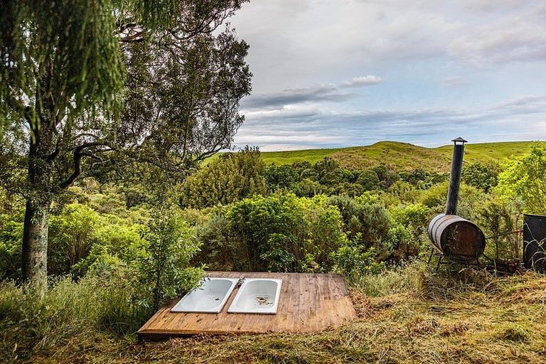 Photo of property in 71 County Heights Drive, Aokautere, Palmerston North, 4471