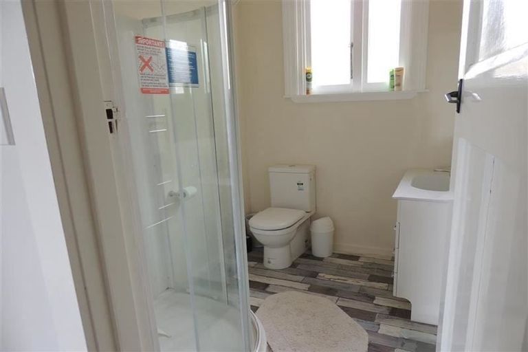 Photo of property in 33a Shakespeare Road, Bluff Hill, Napier, 4110