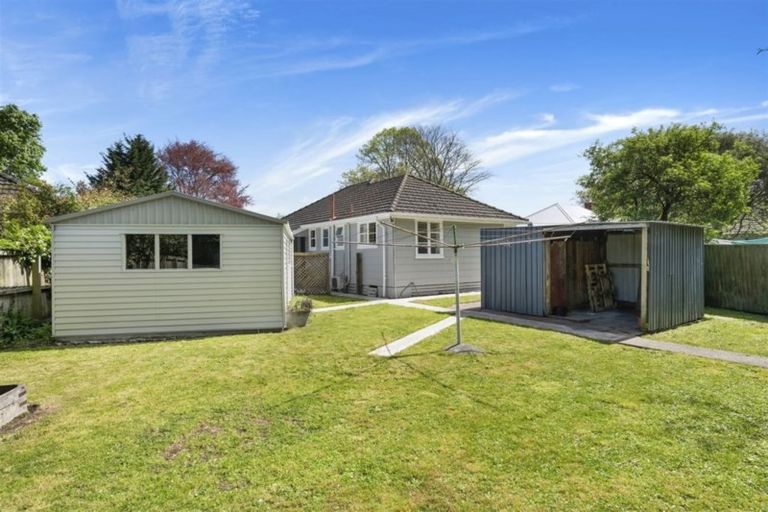 Photo of property in 32 Hollyford Avenue, Bryndwr, Christchurch, 8053
