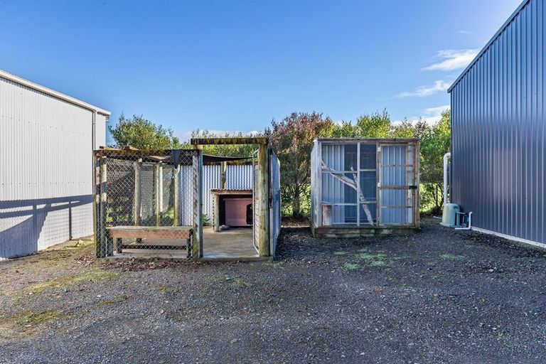 Photo of property in 195 Muhunoa Road East, Ohau, Levin, 5570