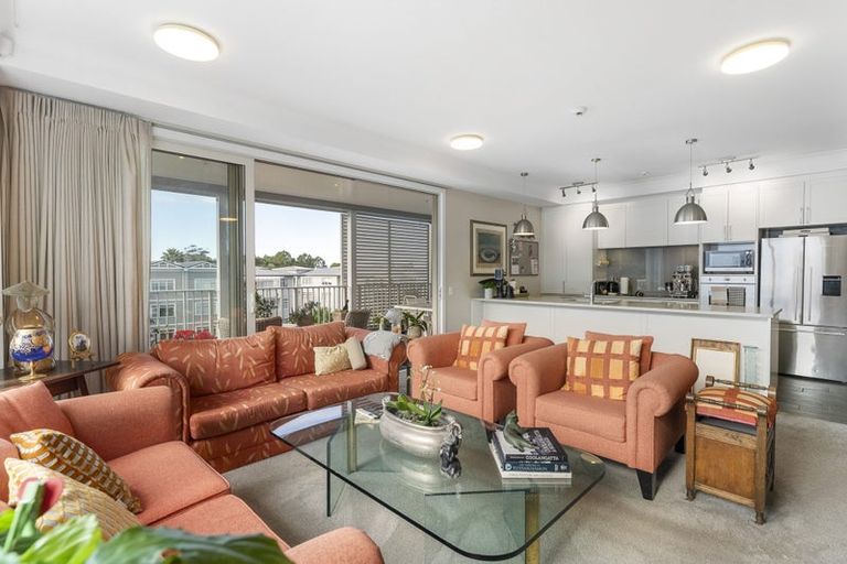 Photo of property in 229 Hibiscus Drive, Orewa, 0931
