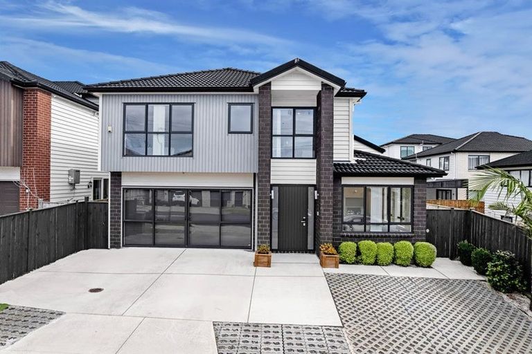 Photo of property in 81 Tir Conaill Avenue, Flat Bush, Auckland, 2019
