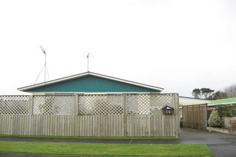 Photo of property in 19 Clifton Drive, Waitara, 4320