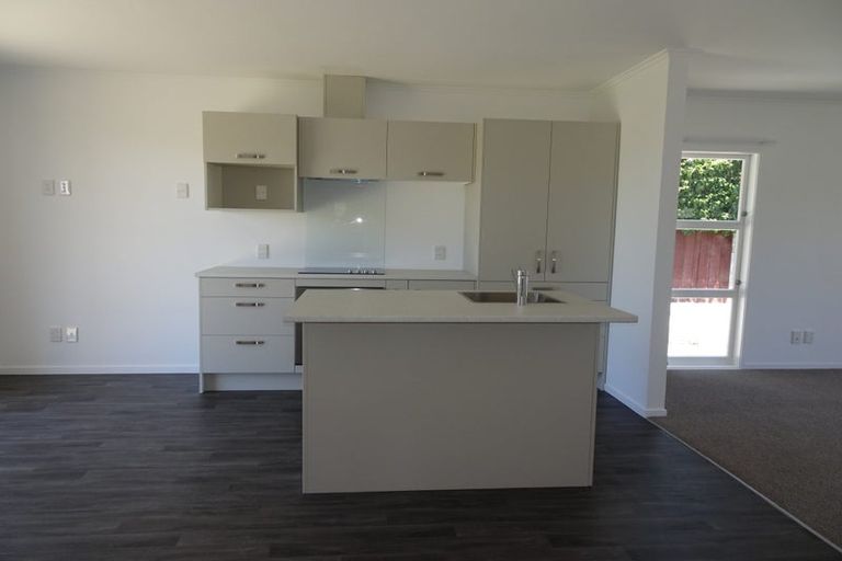 Photo of property in 73 Tramway Road, Beach Haven, Auckland, 0626