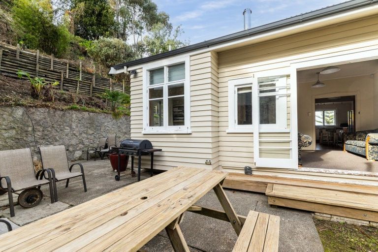 Photo of property in 43 Chaucer Road, Hospital Hill, Napier, 4110
