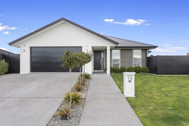 Photo of property in 15 Westpark Boulevard, Rangiora, 7400