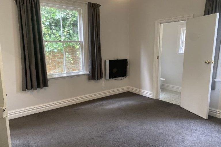 Photo of property in 140 Elizabeth Street, Mount Victoria, Wellington, 6011