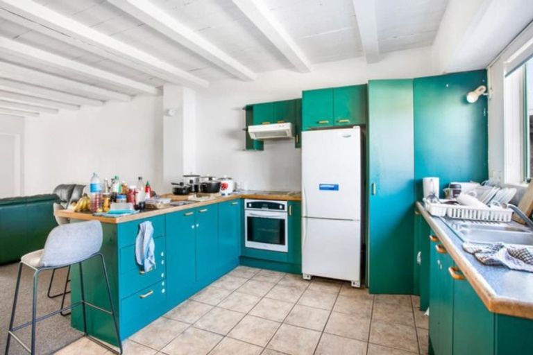 Photo of property in 10 Captain Scott Road, Glen Eden, Auckland, 0602