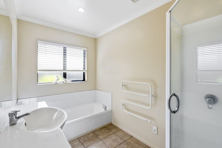 Photo of property in 29 Consort Close, Paraparaumu Beach, Paraparaumu, 5032