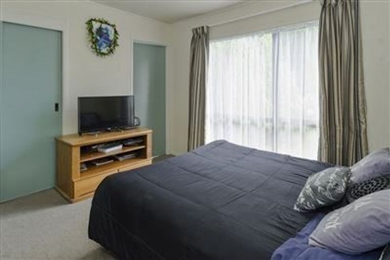 Photo of property in 22 Janese Place, Weymouth, Auckland, 2103