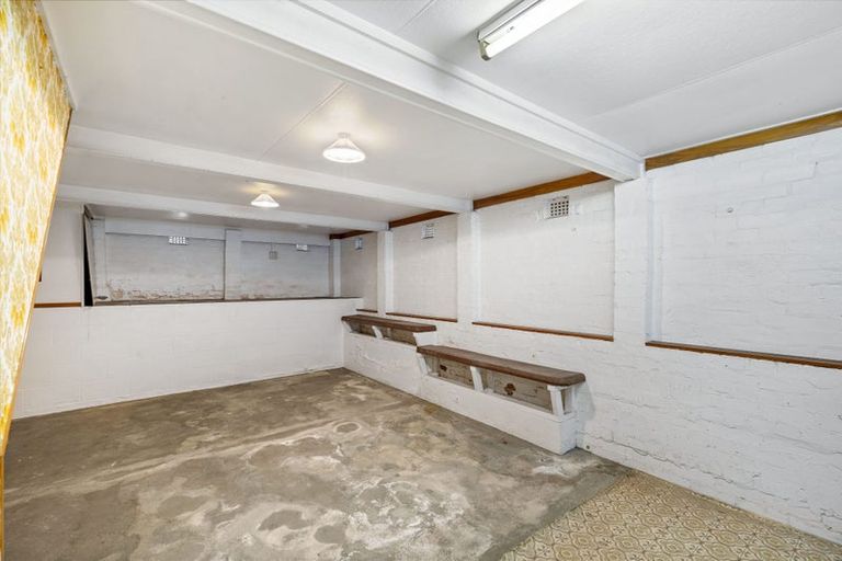 Photo of property in 30 Sylvan Crescent, Te Atatu South, Auckland, 0610