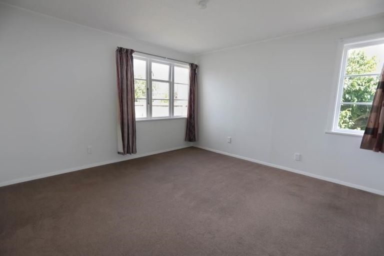 Photo of property in 18 Broadbent Street, Riccarton, Christchurch, 8041