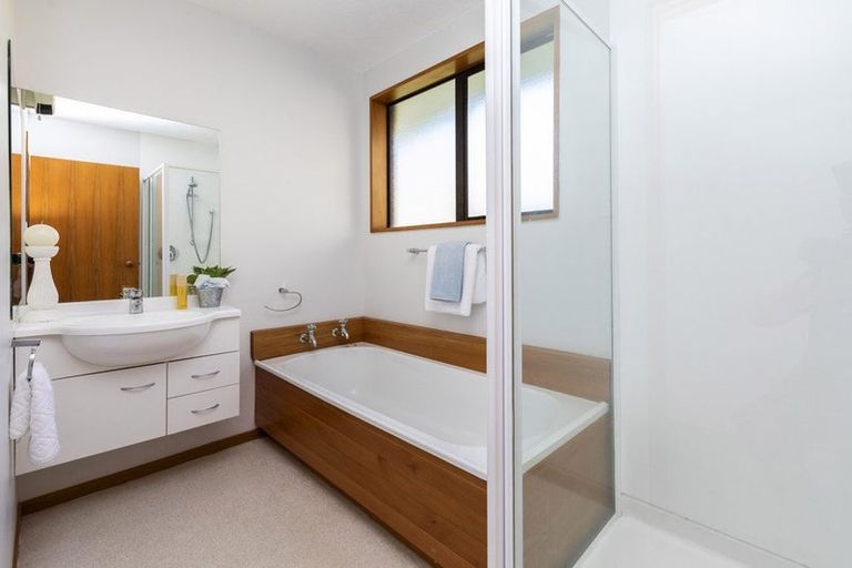 Photo of property in 1/127 Moncks Spur Road, Redcliffs, Christchurch, 8081