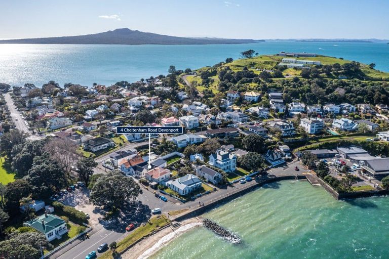 Photo of property in 4 Cheltenham Road, Devonport, Auckland, 0624