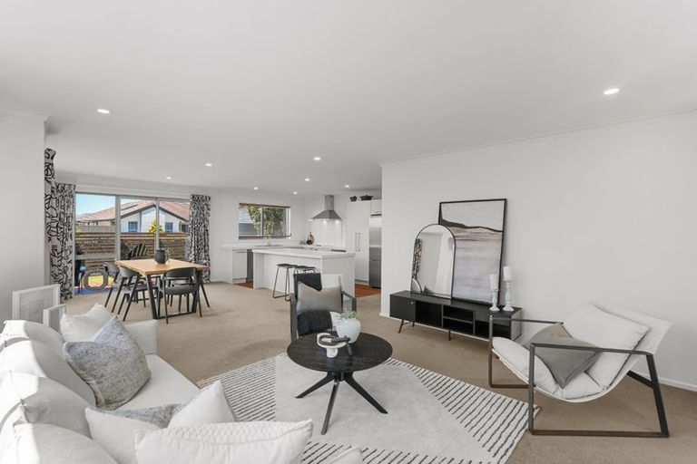 Photo of property in 10 Hurricane Way, Wigram, Christchurch, 8042