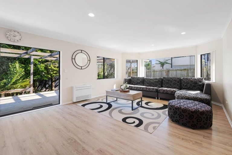 Photo of property in 18 Brittany Drive, Henderson, Auckland, 0612