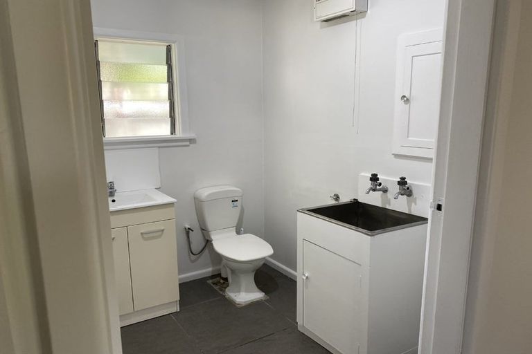 Photo of property in 4/9a Curletts Road, Sockburn, Christchurch, 8042