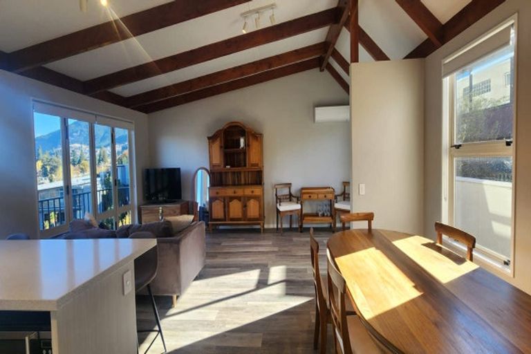 Photo of property in 4/6 Suburb Street, Queenstown, 9300