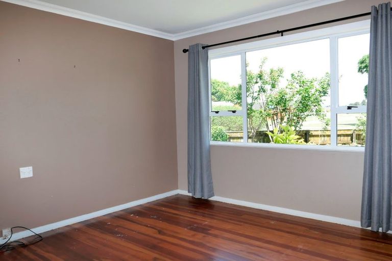 Photo of property in 166 Queen Street West, Levin, 5510