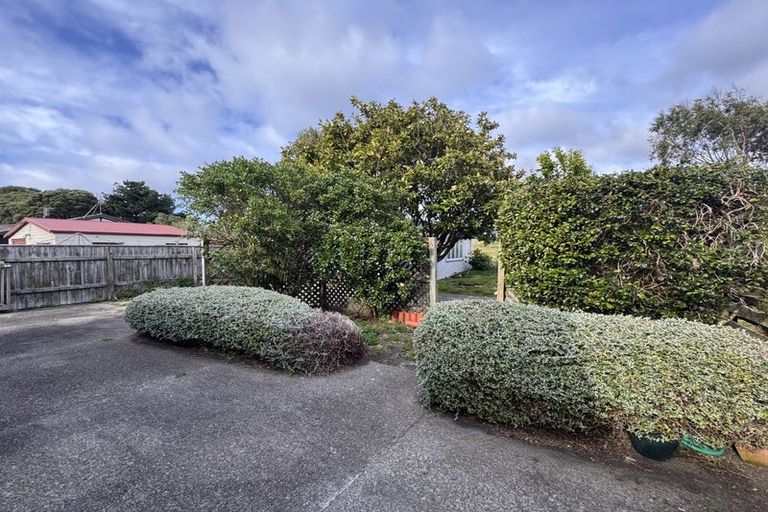 Photo of property in 26 Monorgan Road, Strathmore Park, Wellington, 6022