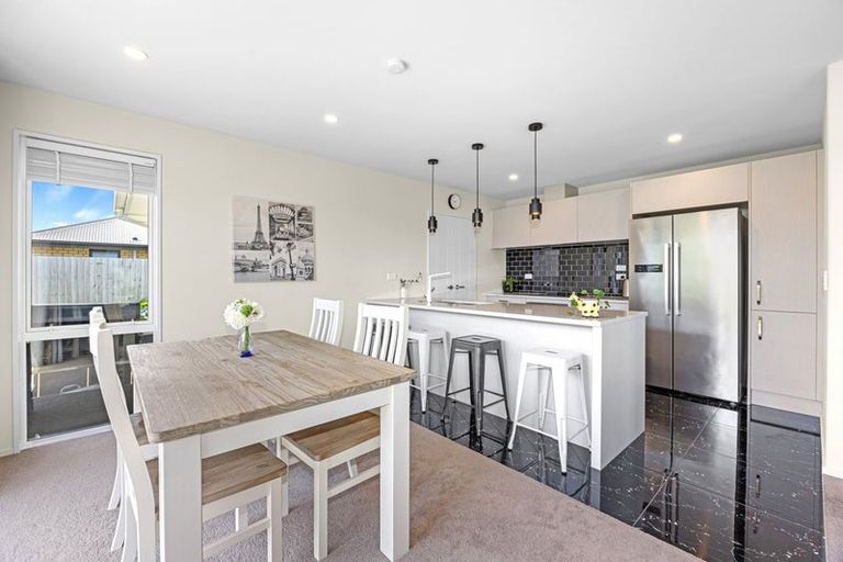 Photo of property in 112 Caulfield Avenue, Halswell, Christchurch, 8025