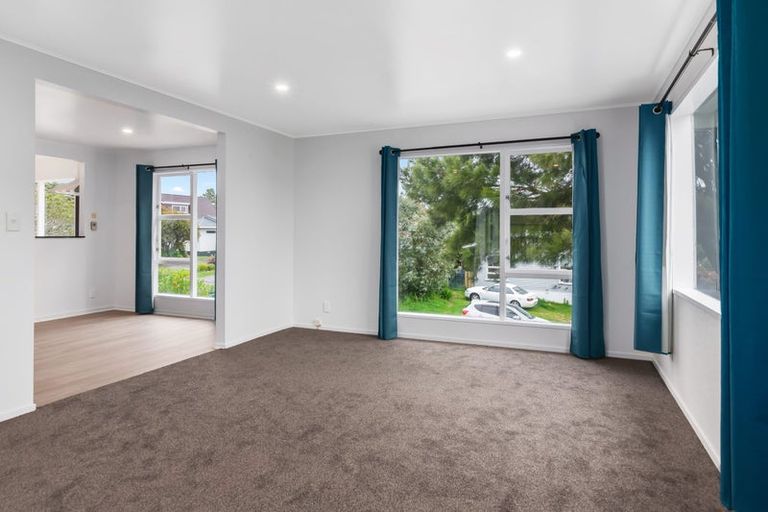 Photo of property in 39 Ayton Drive, Whitby, Porirua, 5024