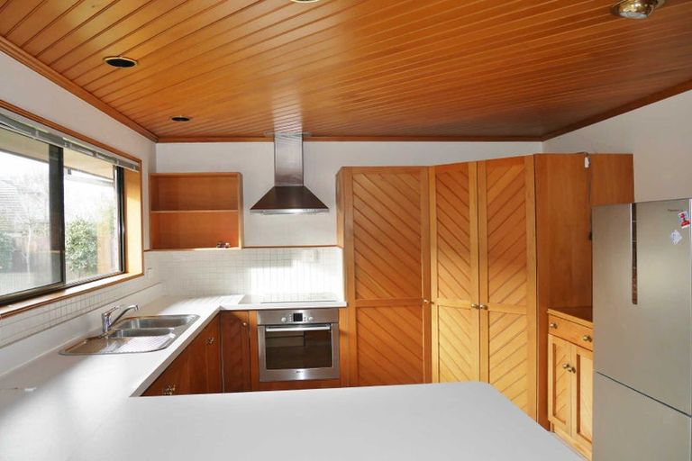 Photo of property in 22 Apsley Drive, Russley, Christchurch, 8042