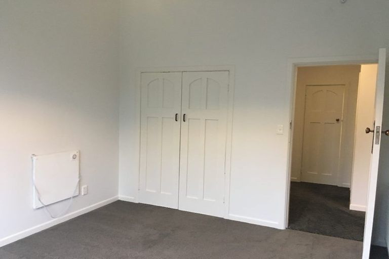 Photo of property in 19 Woodmancote Road, Khandallah, Wellington, 6035