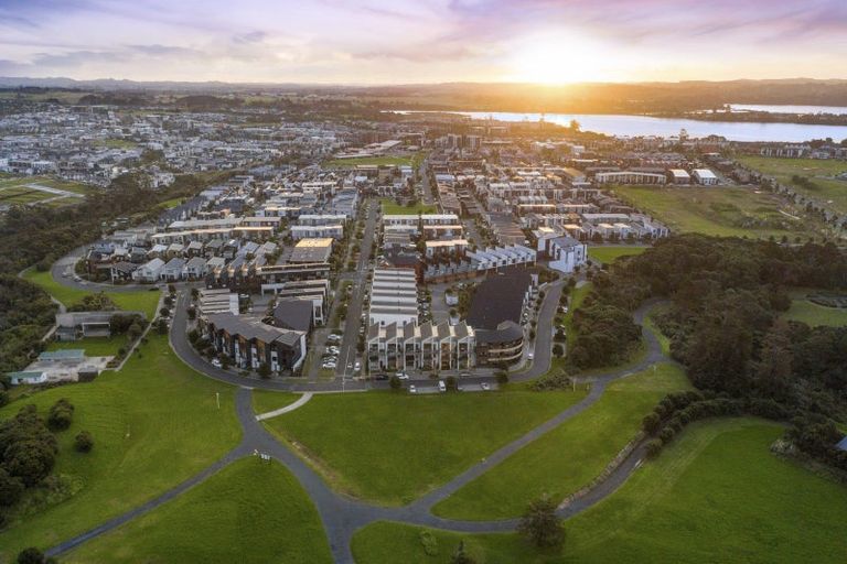 Photo of property in 30 Catalina Bay Drive, Hobsonville, Auckland, 0616