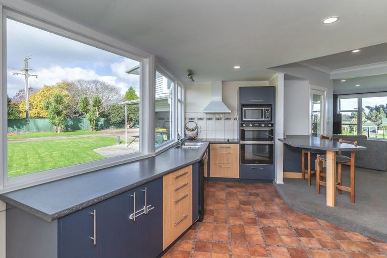 Photo of property in 51 Roslyn Road, Levin, 5510