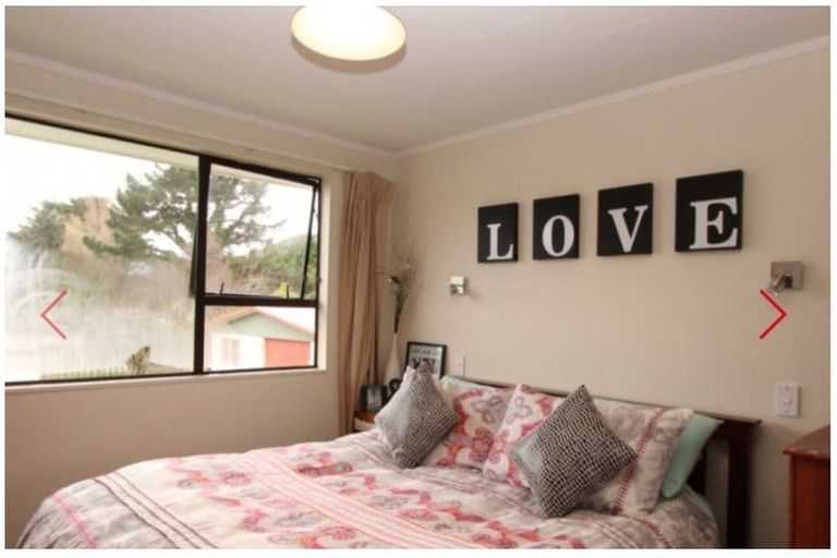 Photo of property in 22b Transom Close, Whitby, Porirua, 5024