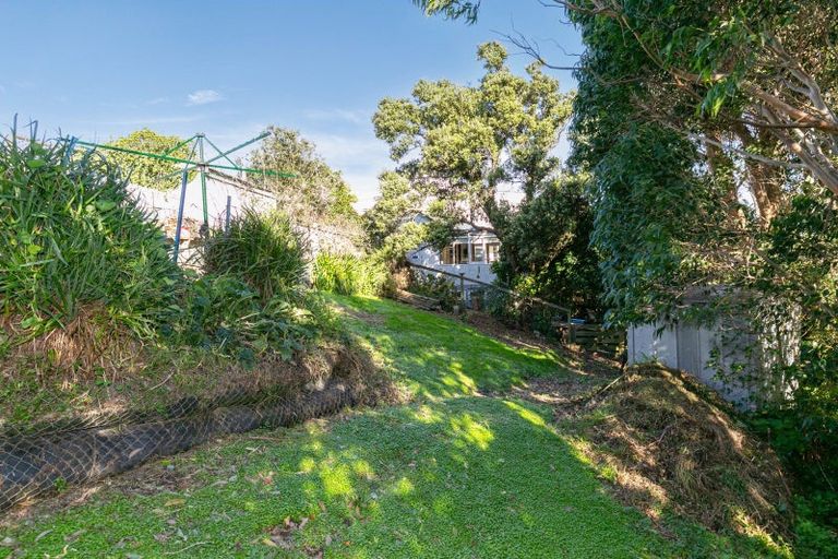 Photo of property in 52 Totara Road, Miramar, Wellington, 6022