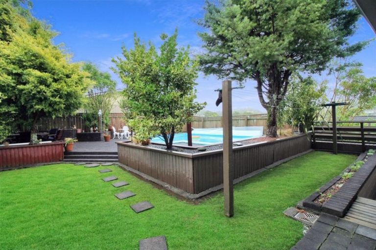 Photo of property in 49 Cumberland Street, Merrilands, New Plymouth, 4312