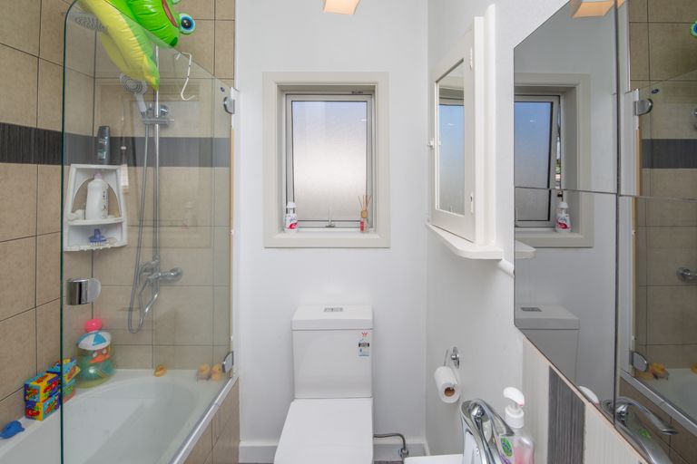 Photo of property in 7 Griffiths Avenue, Linwood, Christchurch, 8062