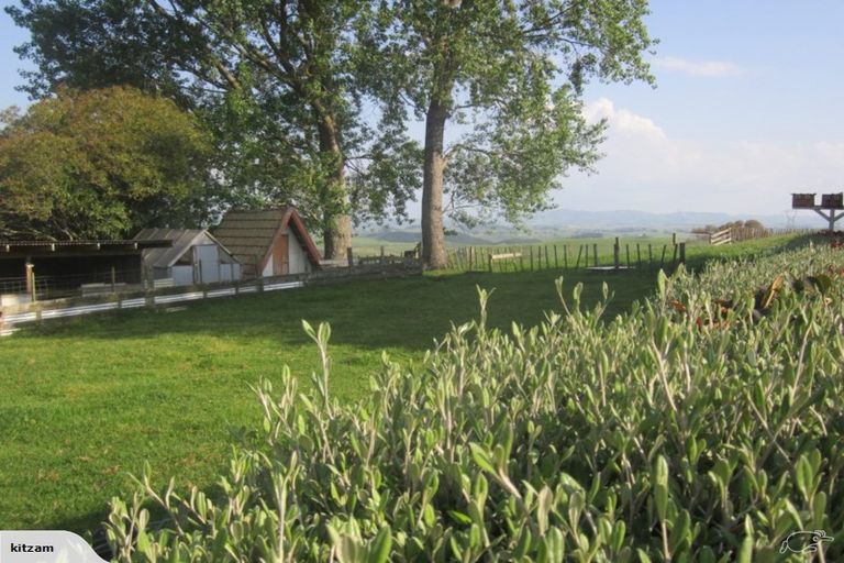 Photo of property in 205 Maunga Road, Pukeatua, 3880