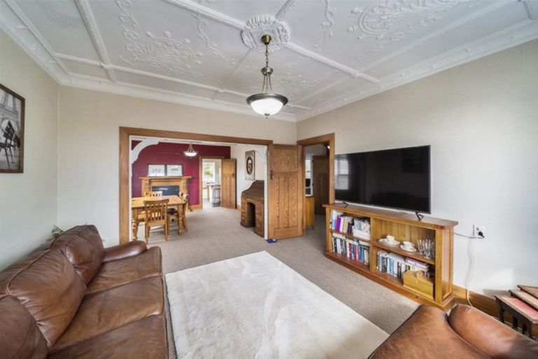 Photo of property in 155 Saint Aubyn Street, New Plymouth, 4310