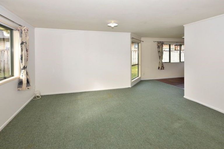 Photo of property in 12 Josie Lane, Manurewa, Auckland, 2102