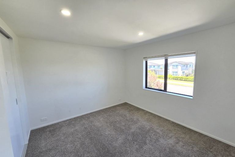 Photo of property in 11 Kuhanui Drive, Karaka, Papakura, 2113
