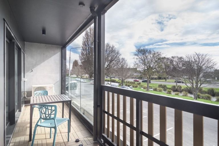 Photo of property in Riverena Flats, 377 Barbadoes Street, Christchurch Central, Christchurch, 8011