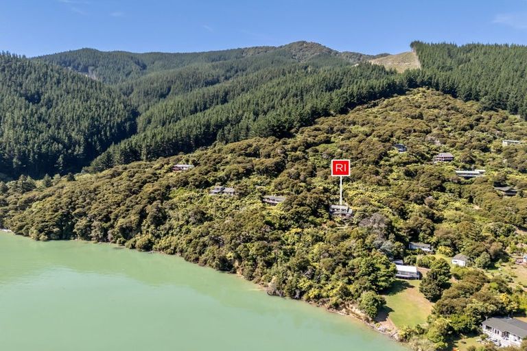 Photo of property in 28 Moetapu Bay Road, Moetapu Bay, Picton, 7282